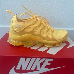 Nike Air Vapormax Plus (Women’s)